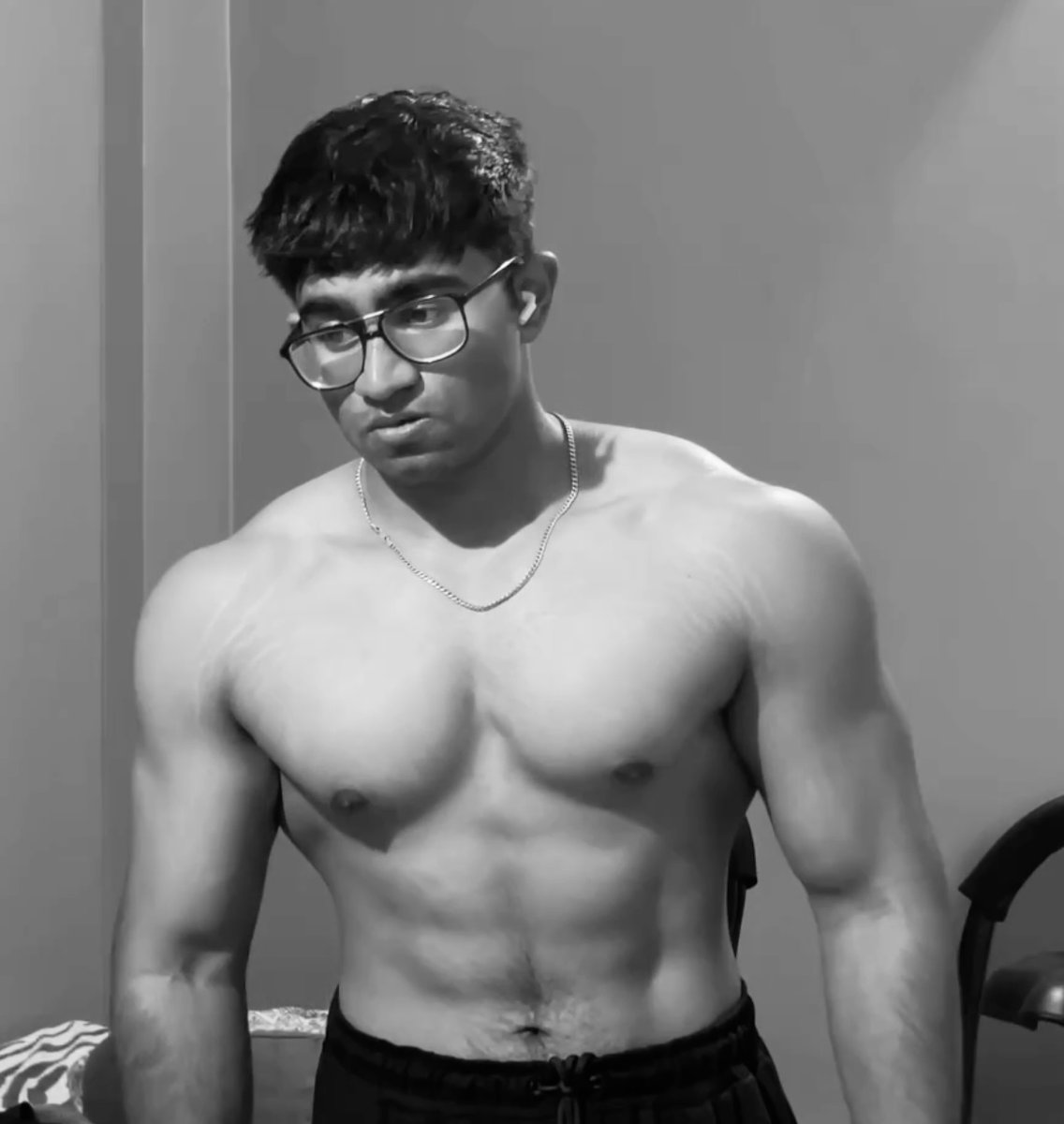 onlyraychecks's tweet photo. working out saved my life https://t.co/tWREHBv4ua