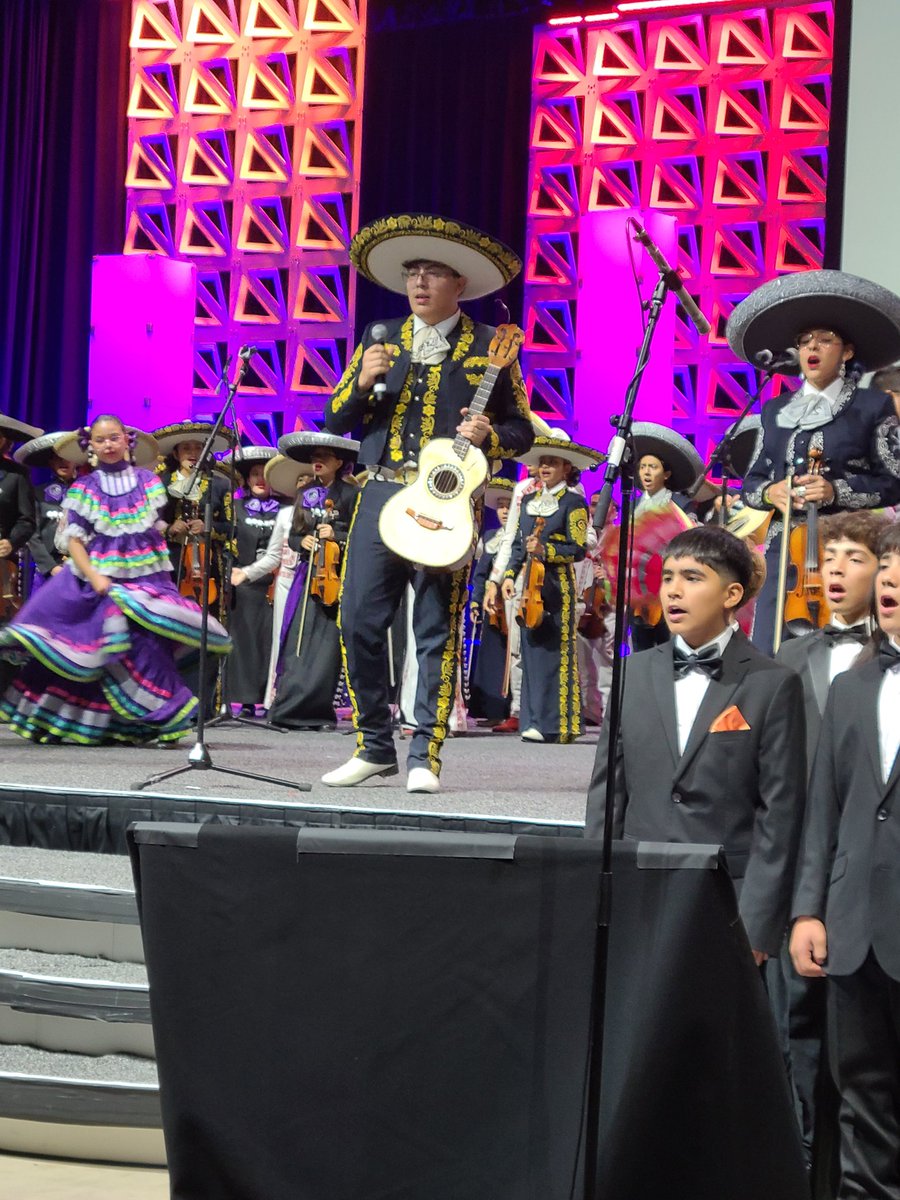 Fabens HS Mariachi Gatos Salvajes etal brought the house down at TxAssocSchoolBoards convention!