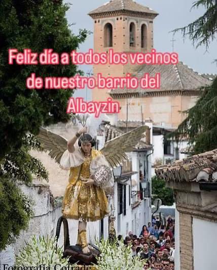 ppAlbayzin's tweet photo. Hoy es un día grande en nuestro querido barrio del Albayzin,por ello no podemos dejar de felicitar a todos los  Albaicineros, y junto a ellos gritar, ¡ Viva San Miguel ! En nuestro recuerdo los que ya no están..a todos os deseamos unas Felices Fiestas.
📷 Alberto Ortega https://t.co/yzK4e79pO3
