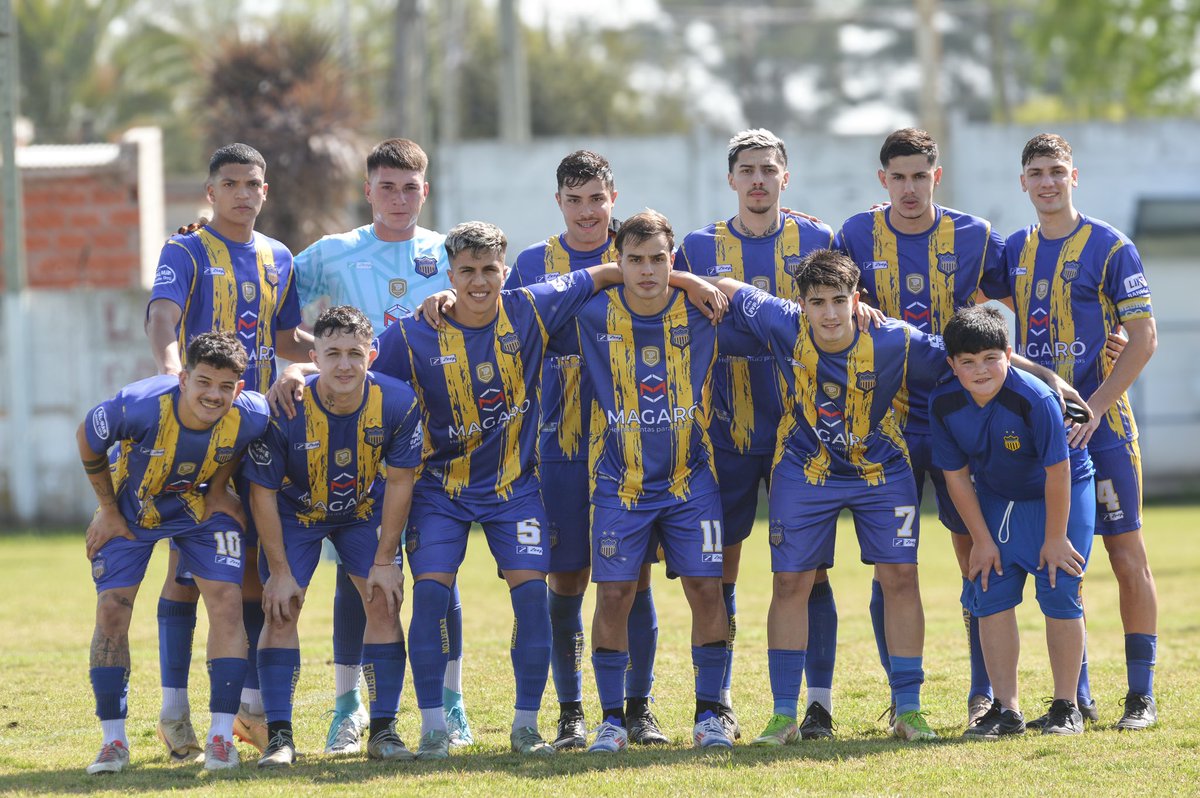 FutbolPalo's tweet photo. #PromocionalAmateur - Fecha 11

#Provincial (Enzo Romano) 1-2 #EvertonLP (Pablo Álvarez y Thiago Bassaneti) https://t.co/du9M1Yi0Zs