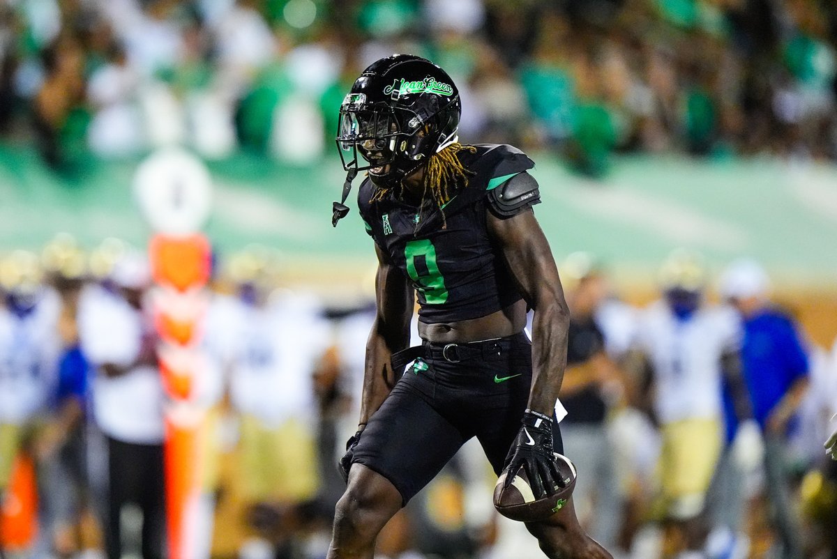 MeanGreenSports's tweet photo. #VictoryFormation

#GMG🦅 https://t.co/w4JaPjFbra