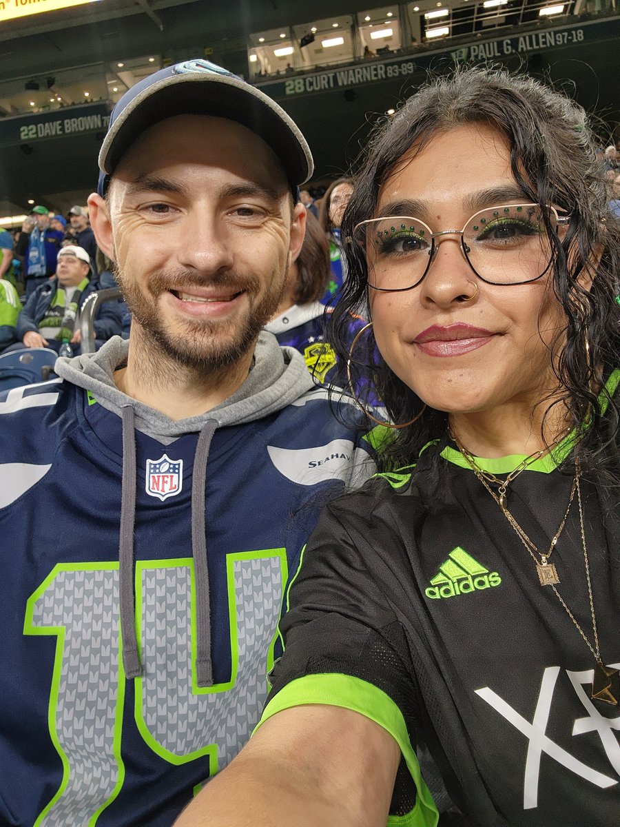 estef_2526's tweet photo. #SoundersMatchday https://t.co/tmBc8i2nQk