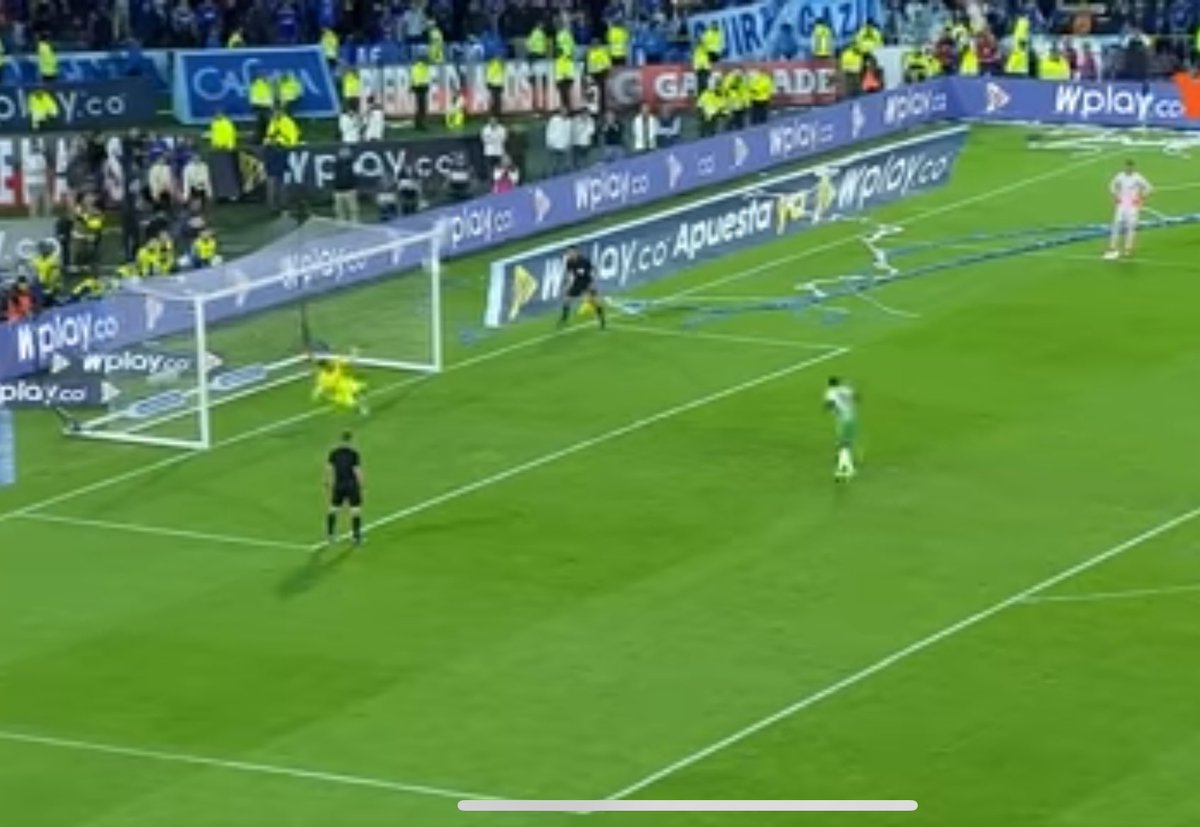 soyjuanp4's tweet image. Dorlan careando a la hinchada perdiendo 3-0 😭😭😭😭

Gracias por la 16 malparido