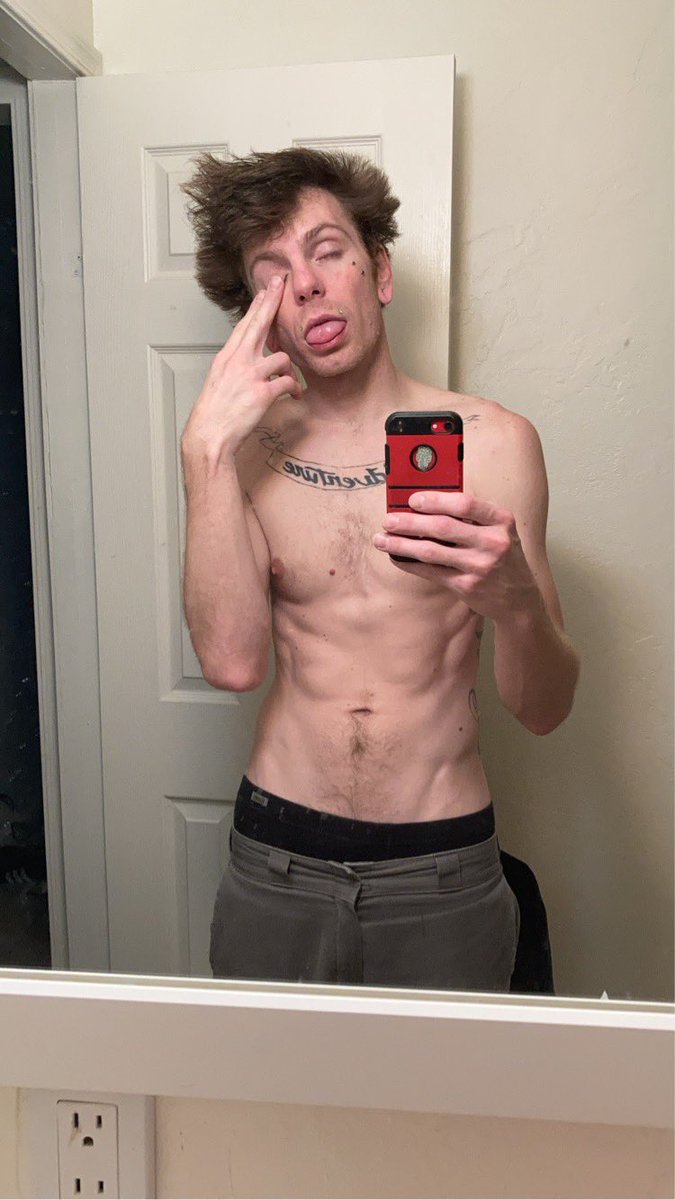 ReptarSmokin's tweet photo. I need a better job haha got any in mind? ;) https://t.co/YQxSCUT9ZU