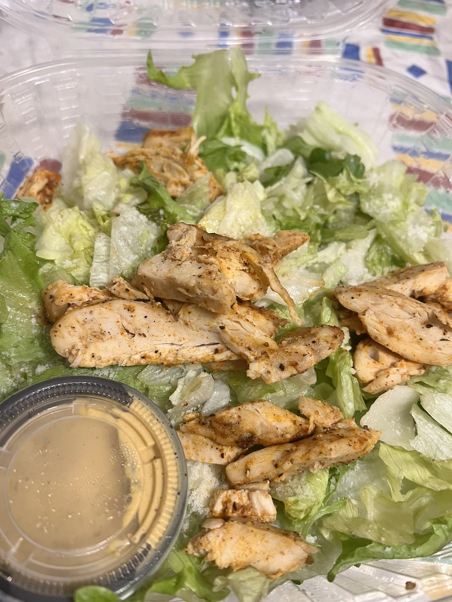 KimsNotHereMan1's tweet photo. Hey @Chilis you really screwed the pooch with my order tonight. Santa Fe salad was literally lettuce and chicken. WTF?? I’m a super user. #Chilis https://t.co/N4w7Hf3TqH