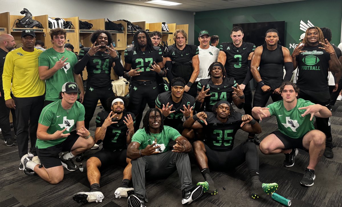Winning is hard. Proud of these guys. 4-1 into the bye week 
#GMG 🦅