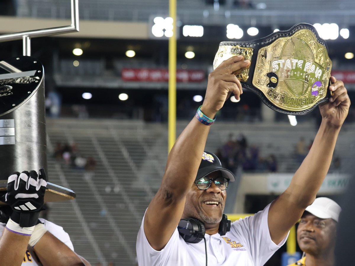 pvamufb_'s tweet image. Order Has Been Restored.

#GramWho | #PVAMUFootball