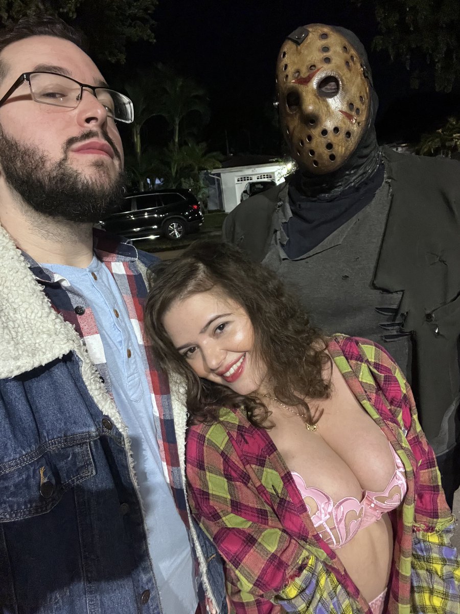 Vanessinator 🤖 T-80085 tweet media