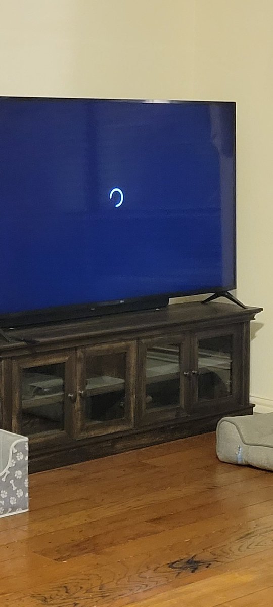 rmceu1's tweet photo. Well, they do know how to keep you in suspense, don't they? #YouTubeTV #Multiview https://t.co/7zZvdTdUFu