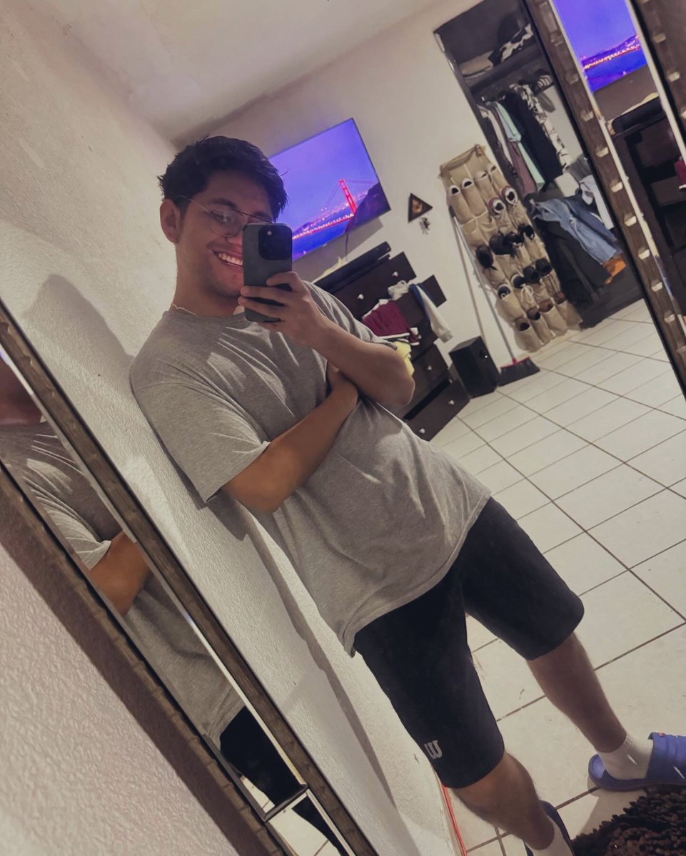 Holi🤞🏽💜