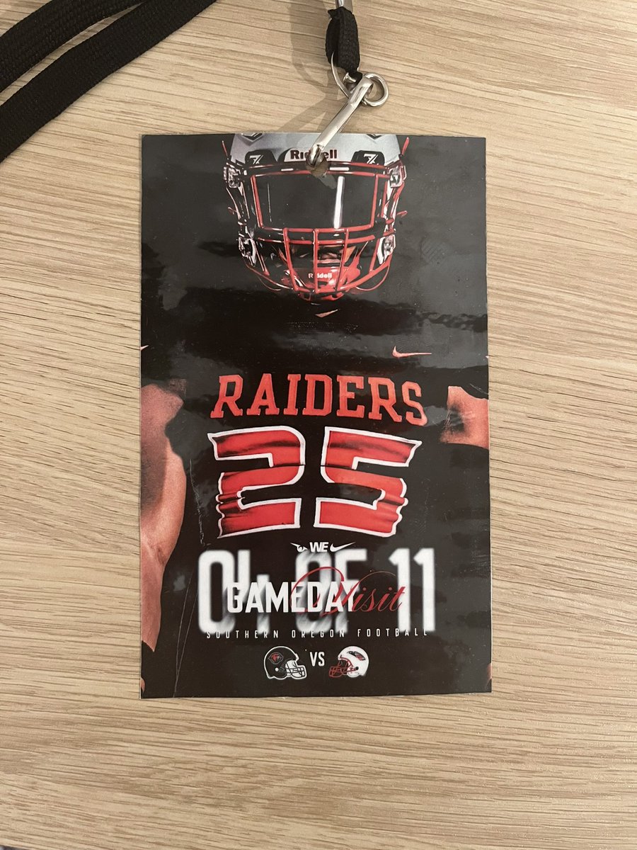 maxnowlin44's tweet photo. Thank you @Currie_SOU_OC for the invite and awesome visit today! It was great to meet so many coaches and players and also see a big win! @ScappooseHSFB https://t.co/VJXdDJezCH
