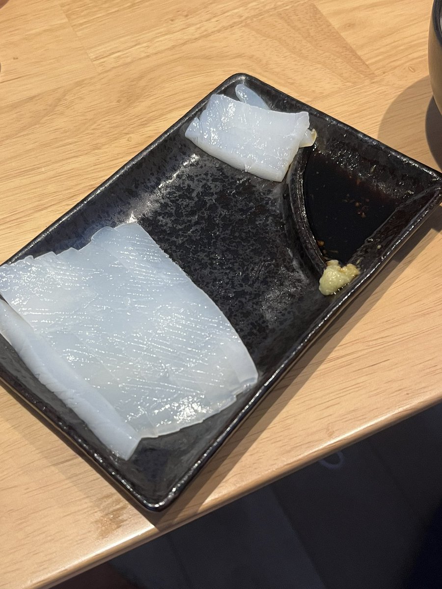 jdepp45661's tweet photo. 食べきれんくて冷凍してた去年に釣ったイカちゃん解凍しても美味い😋 https://t.co/WxG0jkISAe