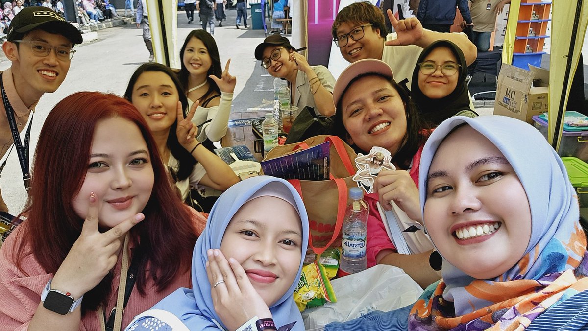 holabuna's tweet photo. PasSworLd Concert experience ~

Secret Number 1st Solo Concert (28/9/2024)

[Thread]
#시크릿넘버 @5ecretNumber #pasSworLdinJakarta #pasSworLd_concert #PassWorldconcert https://t.co/Qcx1xwTx4D