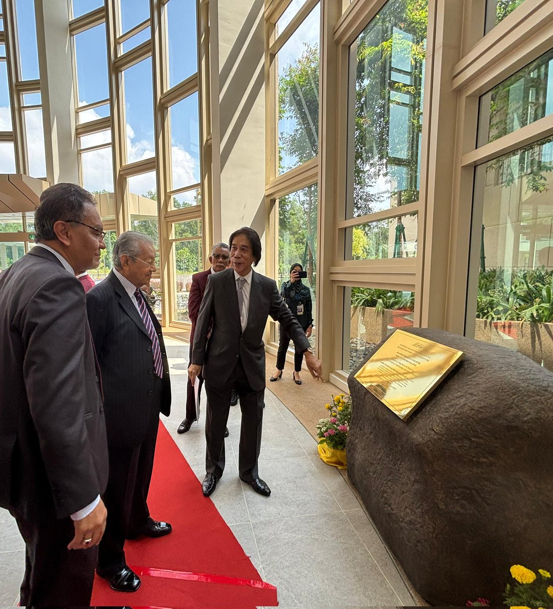 Tun Dr Mahathir bin Mohamad and Tun Dr Siti Hasmah Binti Mohd Ali attended the Officiating Ceremony of the Academy of Medicine of Malaysia's New Premises at Putrajaya this morning,  Sunday, Sept 29, 2024.