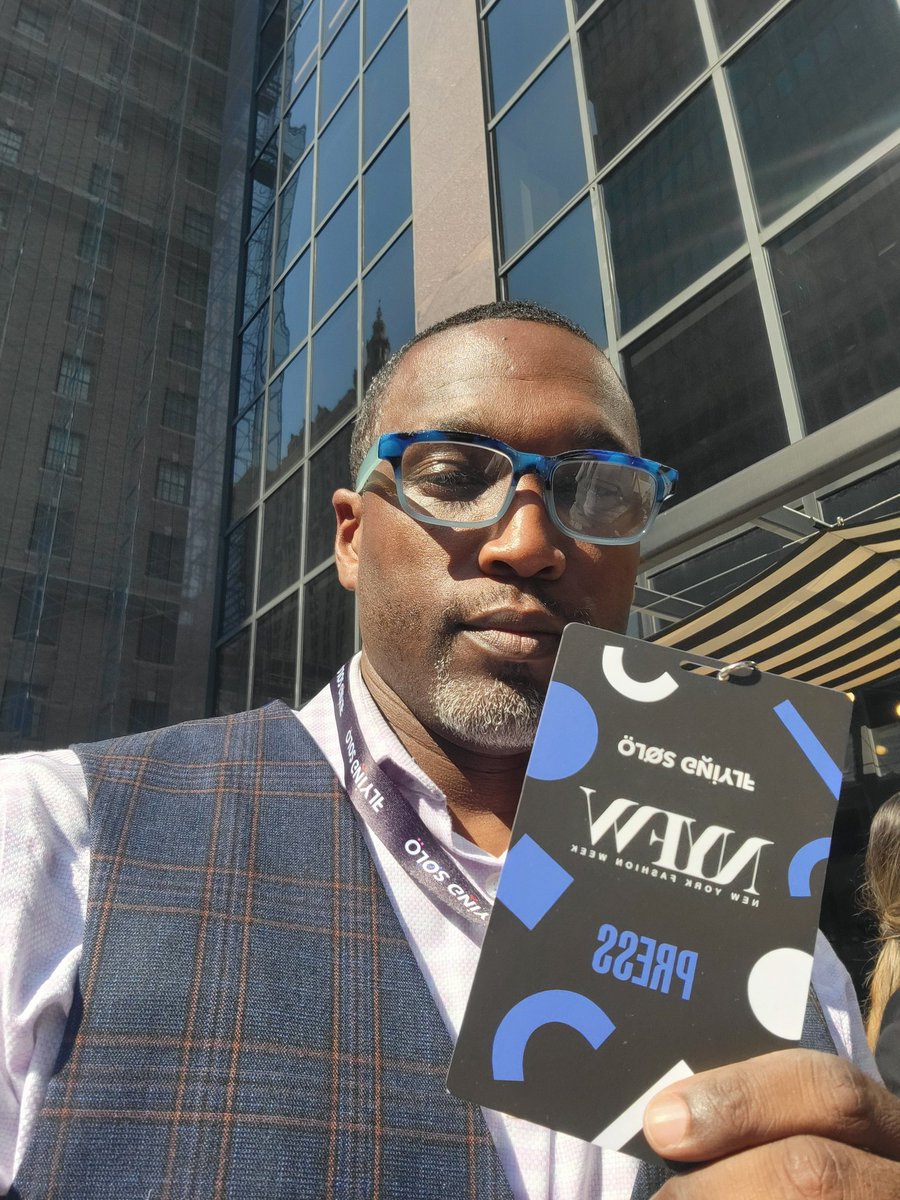 dionjohnson318's tweet photo. Excited to participate as part of the designer @melanieparkerintl team as a New York Fashion week (NYFW) photographer. Melanie is an amazing designer, and I had a ball capturing the experience and being in the runway photography pit.  

#nyfw 
#newyorkfashionweek 
#nyfw2024 https://t.co/el7VbglPhh