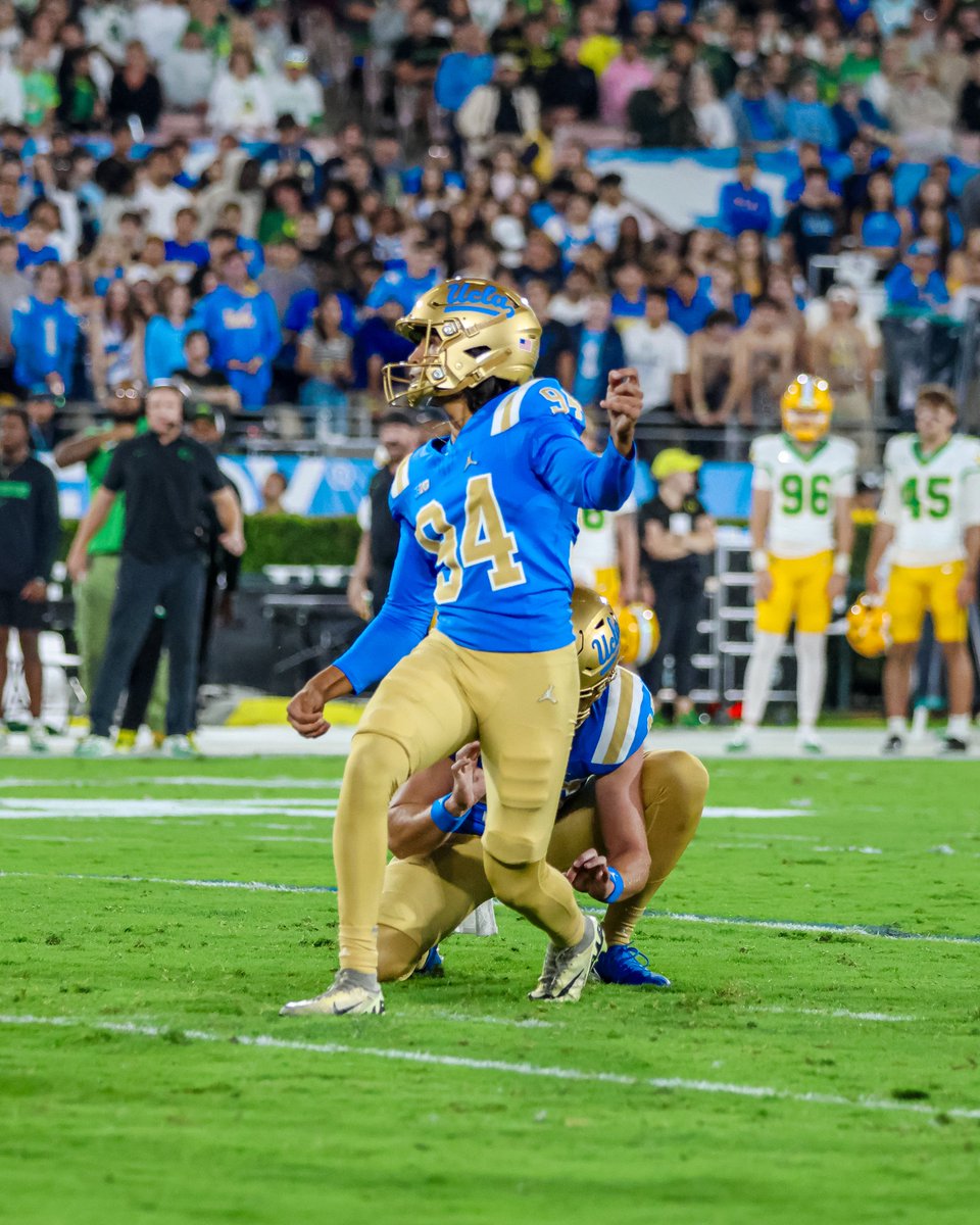 MONEY BHAGS FROM 54 YARDS!! 💰💰

Oregon 28, UCLA 13
3rd quarter – 7:34

📺: FOX
📲: foxsports.com/live

#GoBruins