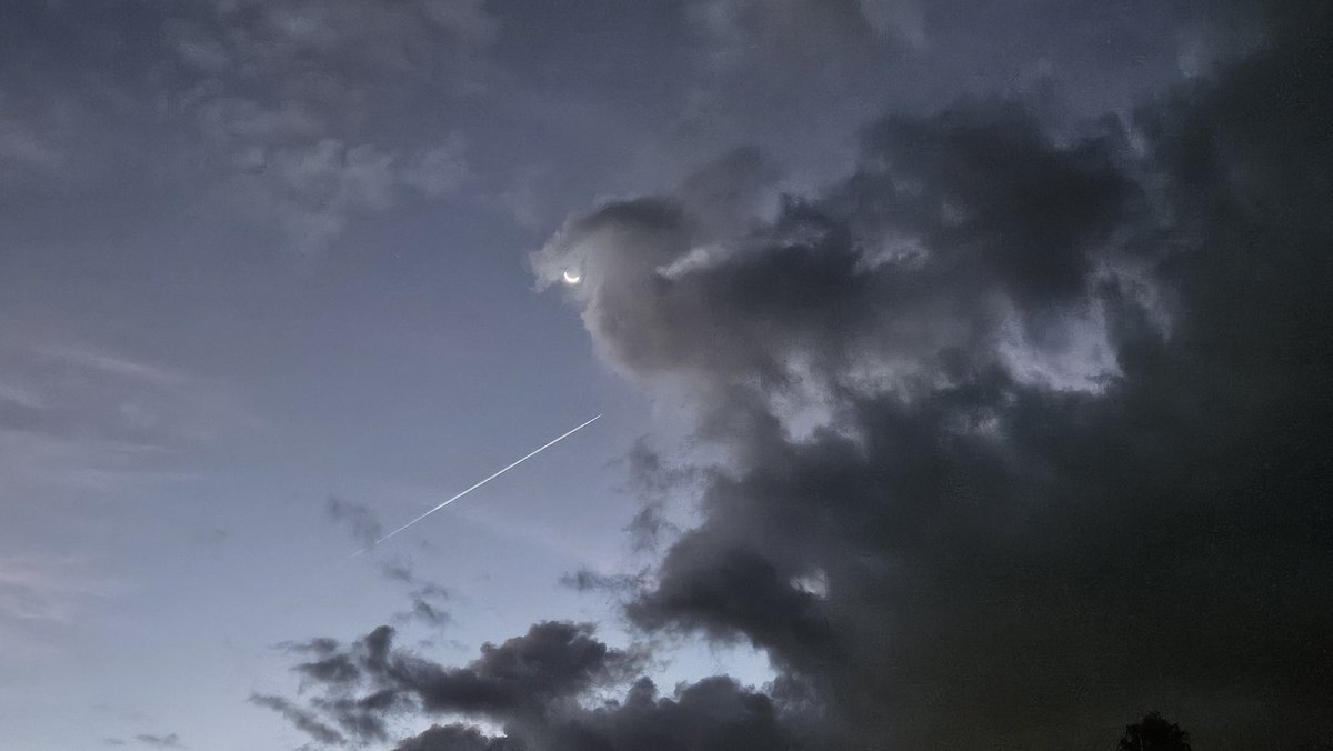 angelgalanmont's tweet photo. El cel a les set del mati des de Verges. @meteocat @SergiLoras @sibilafc @SoniaPapell @InfoMeteoTuit @sarai_sarroca @acam_cat @meteorac1 @tempsdemeteo @AEMET_Cat @btveltemps @TomeuRigoR #eltempsTV3 @BelenSamper_ #CMI @Nuria_Sero @GrupCMI @324cat @JoannaIvars @ElTiempo_tve #elcel https://t.co/q2f8Ax0tq1