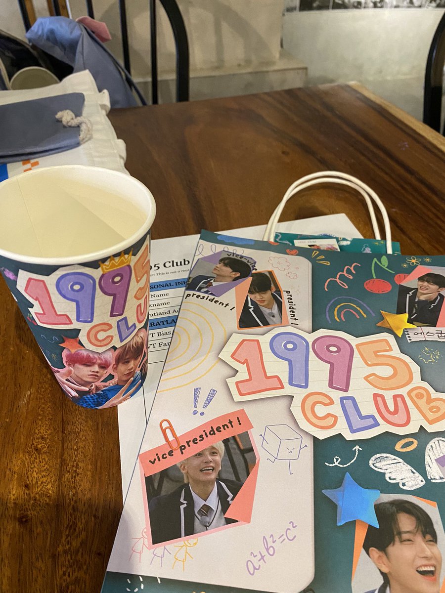eissaacart's tweet photo. i'm here !!! 💗🥺 #1995_club https://t.co/QWqmAY10pO