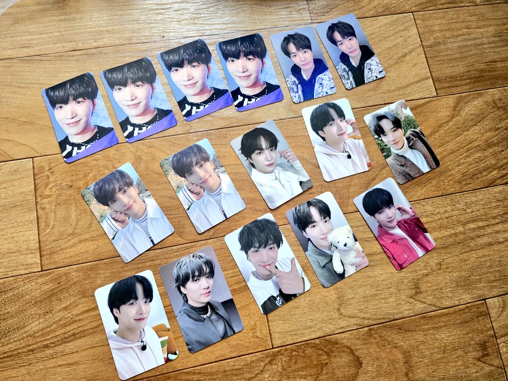 kongyuni3's tweet photo. 김종현 종현 뉴이스트 JR 포토카드 포카 판매 양도

첫줄 1장당1000원씩
2~3째줄 1장당2000씩

구매할거 체크.배송비포함계산후 dm
10분내미입금시 차단
흥정X
배송비4000추가
택배만가능
총액 즉시입금만가능 
즉입안되면디엠X
입금후 절대 교환.환불X
예민보스 구매사절
추가인증X https://t.co/xF2HpuxOuO