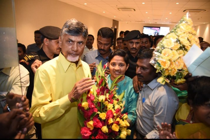 MandaVijay64518's tweet photo. చదువులపైన ప్రత్యేకశ్రద్ధ చూపిస్తున్న
@naralokesh, @ncbn
అన్నా గత ప్రభుత్వం #APAsstProfIssue మెరిట్ ని హేళన చేస్తూ హైకోర్టు లో కౌంటర్ వేసింది. మీకు ఈ విషయం తెలుసు కదా, మీరే మాకు న్యాయము చేయగలరు, APPSC స్క్రీనింగ్ టెస్ట్ క్వాలిఫైడ్ వాళ్ళని యూనివర్సిటీలలో తీసుకొని న్యాయం https://t.co/iBVd2CHP2c