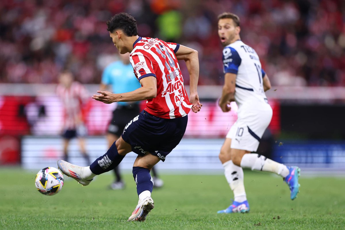 LaDelanteraGoat's tweet photo. Voy a ser SARCASTICO y preguntan xq se aleja la AFICIÓN, #Youtube anda CENSURANDO TODO, no dan chance de hablar de Resumenes y #Chivas "trabaja en la semana" para jugar PEOR sino fuera por #Chivander se pierde 1-2 vs #Monterrey #Mozo #Rayados #Cortizo #Hormiga #Gago @Amauryvz https://t.co/JvniMhqbLJ