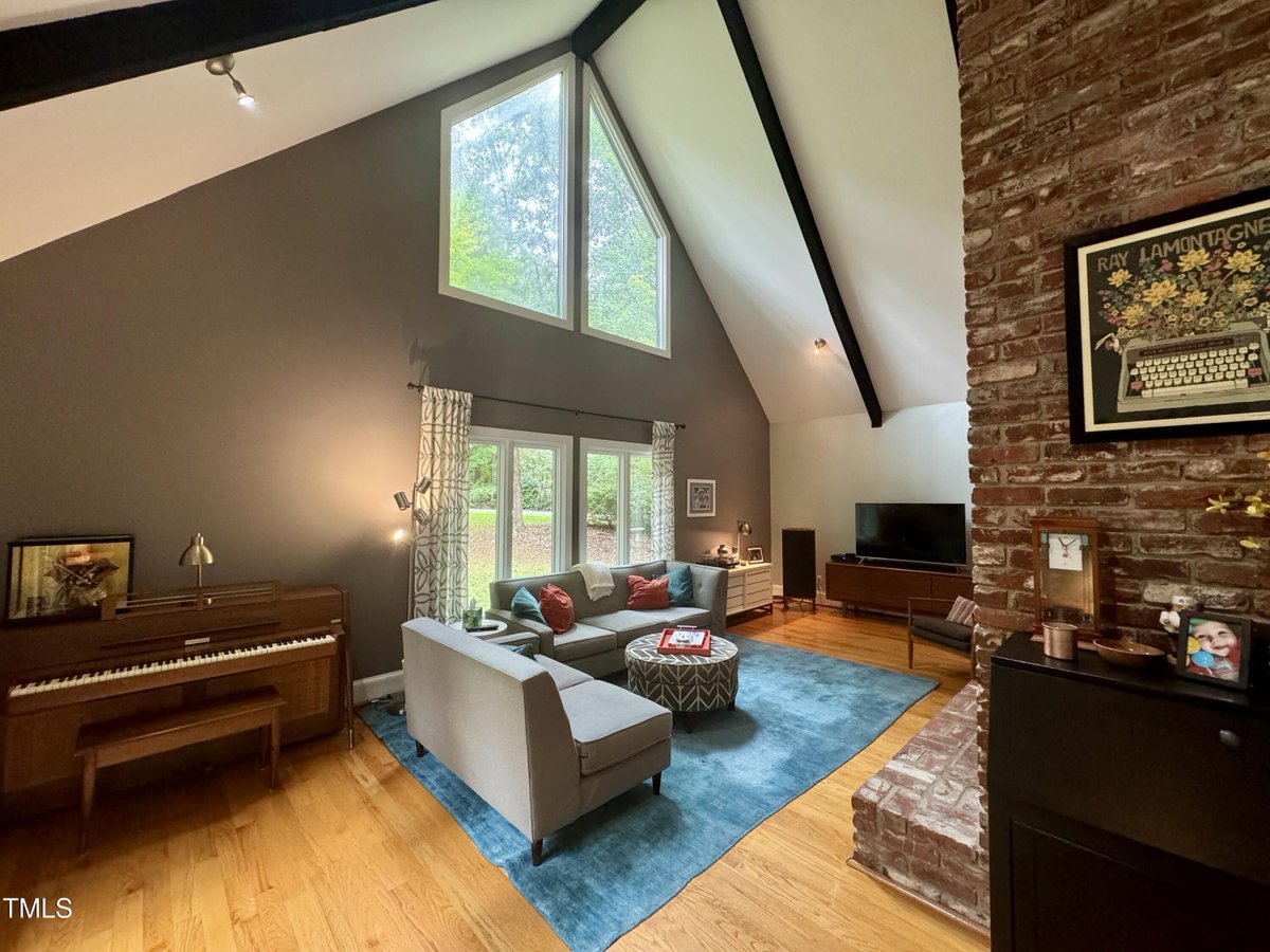 KathyRidick's tweet photo. 11904 Deer Run, Raleigh, NC, 27614
3 bed | 4 bath 3531 Sq. Ft.
Active | 700000
https://t.co/pNLH6nGb0H
Gorgeous Private Oasis! Family Room with Soaring Vaulted two story Ceilings, glass, beams, brick wood burning fireplace, wet bar, bright granite countertops , bay window in... https://t.co/xtyIjnpA0S