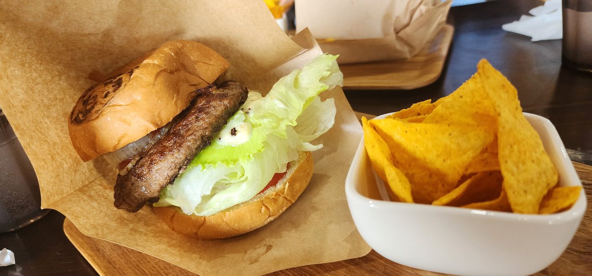 OKACH_Wakayama's tweet image. #カワサキプラザMCS ～帰宅🤗
凄い賑わいで暑かったぁ😅
帰りは #ROUTE65 へ立ち寄り昼食🤗
短時間でしたが楽しい半日でした🤟
#マリーナシティ