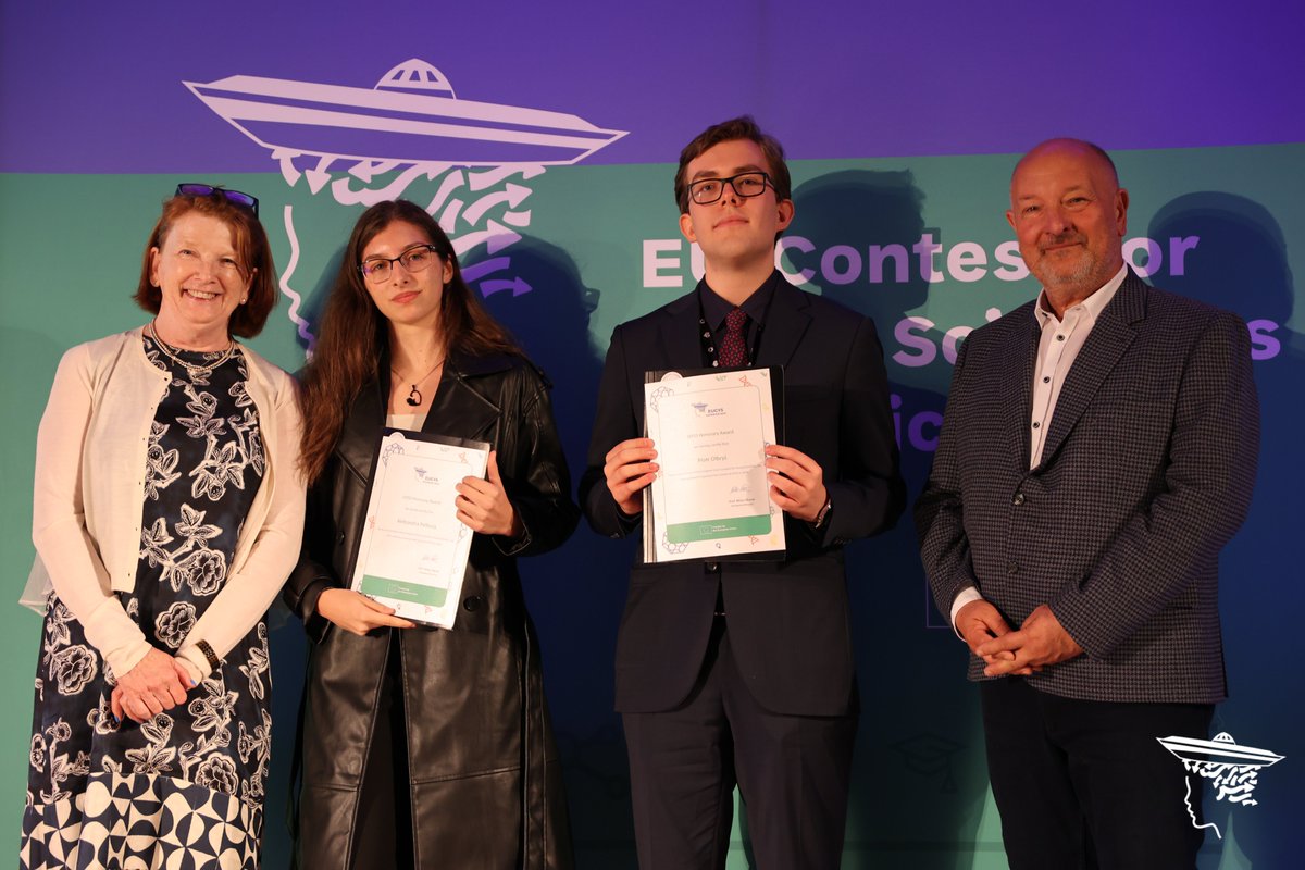 REA_research's tweet image. For every problem, there is a solution!

At #EUCS this year, one young researcher was motivated by his brother's hearing aids to develop environmentally batteries. His work earned him a prize.

Read stories behind the EU Contest for Young Scientists: europa.eu/!m6HkJR