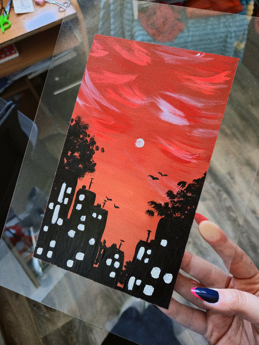 нашла эту работу 🤗

акрил на стекле 🧡