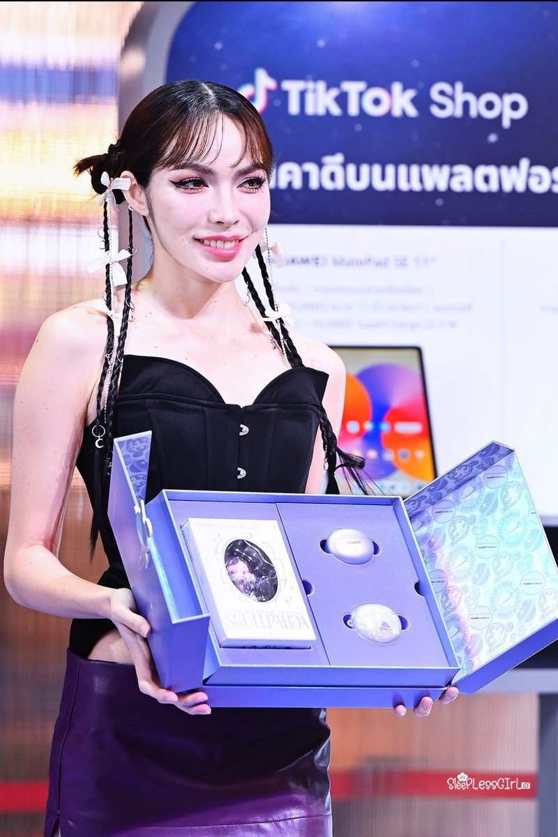 SPVixxxwZ's tweet photo. ชื้อกันอ่ะยัง

FreeBuds6i x SKULLPANDA W CL 
#CHARLOTTExTIKTOKSHOPxHUAWEI 
@itscharlotty https://t.co/IjdJPFwOVv
