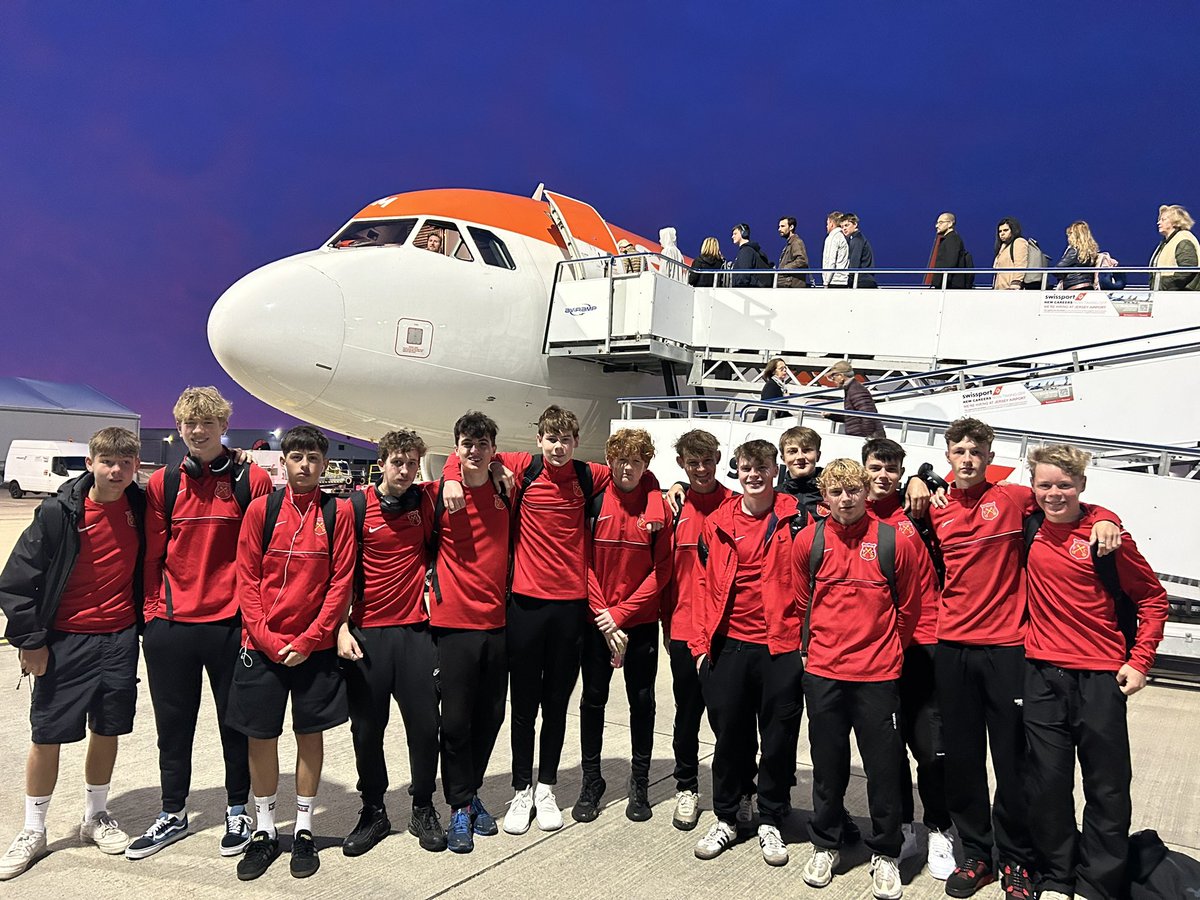 U18s on their way to uk for the first round of then Kent cup.
🗝️🗝️