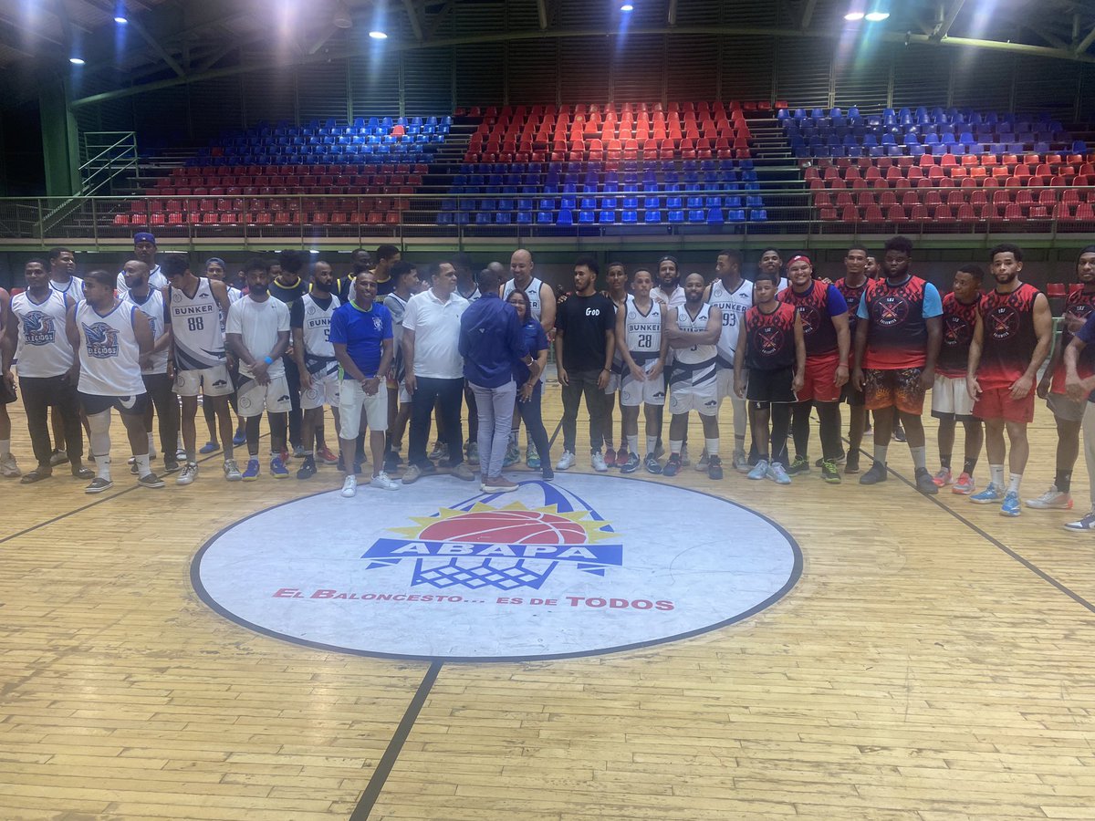 Baloncesto Nacional Cristiano 

Una realidad que se aproxima 

<a href="/RafelinUribe/">Rafael Uribe</a> <a href="/FedombalRD/">Federación Dominicana De Baloncesto</a> 
<a href="/LebahOficial/">Liga Evangelica de Baloncesto Higueyano</a> <a href="/CholitinDuluc/">Rafael Barón Duluc</a> 
<a href="/OmarLFernandez/">Omar Fernández</a> <a href="/JavierUbiera/">Javier Ubiera</a> 
<a href="/SnyderZorrilla/">Snyder A. Zorrilla C</a> <a href="/JorgeTavarezv/">Jorge Leonardo Tavárez Valdez</a> 
<a href="/andresvander/">Andrés Vander Horst A.</a> <a href="/WanderOrtizS/">Wander Ortiz Soler</a> <a href="/kelvincruzrd/">Kelvin Cruz</a> <a href="/ARenLosDeportes/">Alberto Rodríguez Mella</a> <a href="/miderec_rd/">Ministerio Deportes</a> <a href="/inefirdoficial/">Instituto Nacional de Educación Física.INEFI.</a> 

#LNE 🏀