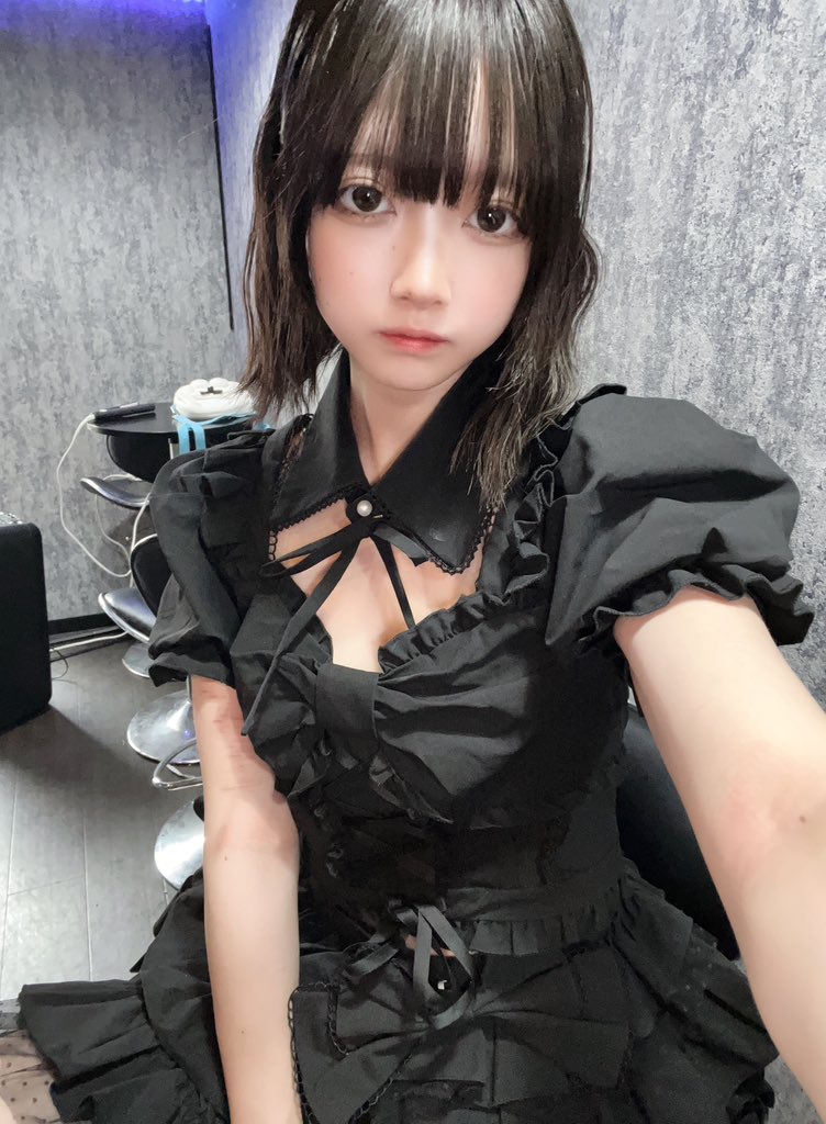 まな tweet media