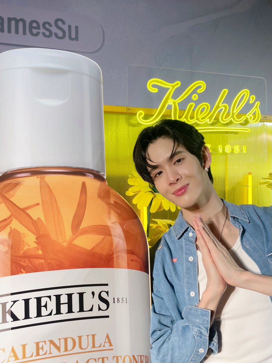 DomundiTV's tweet photo. จบลงไปแล้วสำหรับงาน ResKiehl's Your Skin with JamesSu

ขอขอบคุณ @KiehlsTH ที่ให้เกียรติ “เจมส์” @Jamessu_w ได้มาร่วมกิจกรรมสนุก ๆ ใน��ันนี้นะคะ 🥰

ขอขอบคุณแฟน ๆ ที่มาเจอกัน รวมถึงแฟน ๆ ที่ส่งกำลังใจมาให้เจมส์ด้วยนะคะ 🫶✨️

#ResKiehlsXJamesSu https://t.co/2lWMRNvFgM
