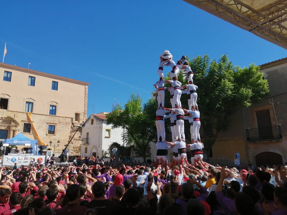 OnaLaTorre's tweet photo. #ConcursCastellsTdb | 🔵 Els @nois1975 descarreguen el 7d7 a 3a ronda

👉 És el tercer que completen aquesta temporada

1⃣ Es mantenen primers amb 1375 punts

#BatecConcurs #ConcursTGN #Torredembarra https://t.co/BDyXtfXyhs