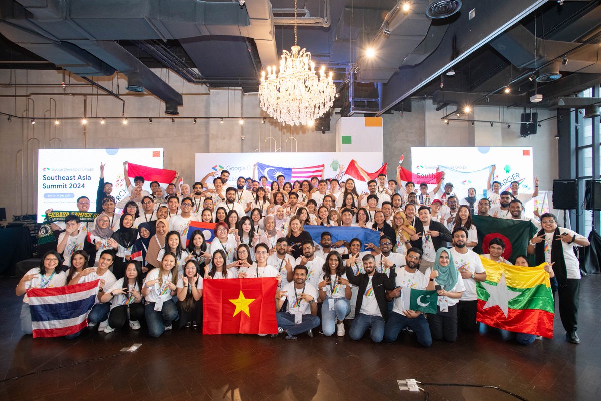 dewaagix's tweet image. Special thanks to @gdgbali, @googledevsid, @googledevs, and @danjuf for giving me the special opportunity to join the community and attend GDG Summit 2024.

Glad to learn and connect with people from other cities and countries.

#Google #GoogleForDevs #GDGSeaSummit2024