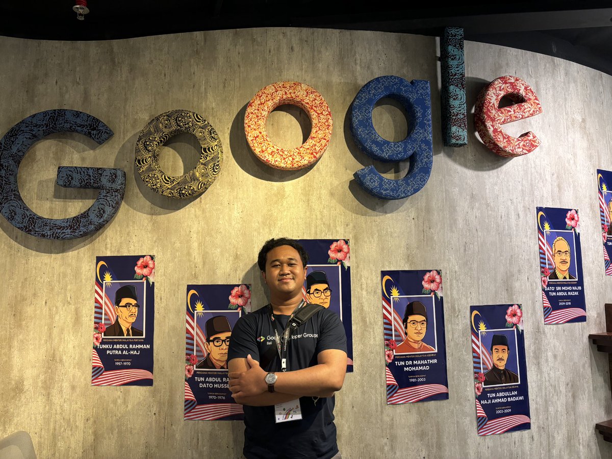 dewaagix's tweet image. Special thanks to @gdgbali, @googledevsid, @googledevs, and @danjuf for giving me the special opportunity to join the community and attend GDG Summit 2024.

Glad to learn and connect with people from other cities and countries.

#Google #GoogleForDevs #GDGSeaSummit2024