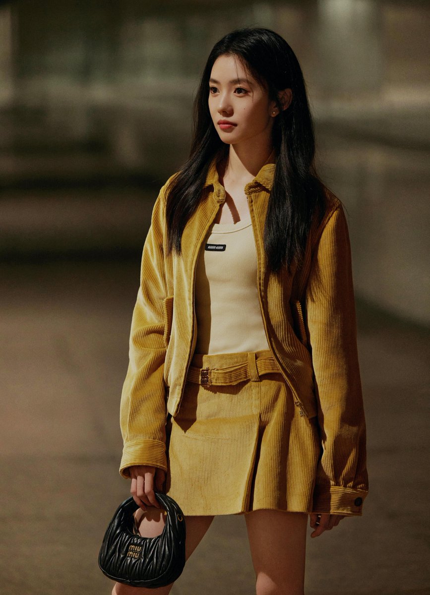 LiuHaocun in a full Miu Miu look off to Paris to attend the Miu