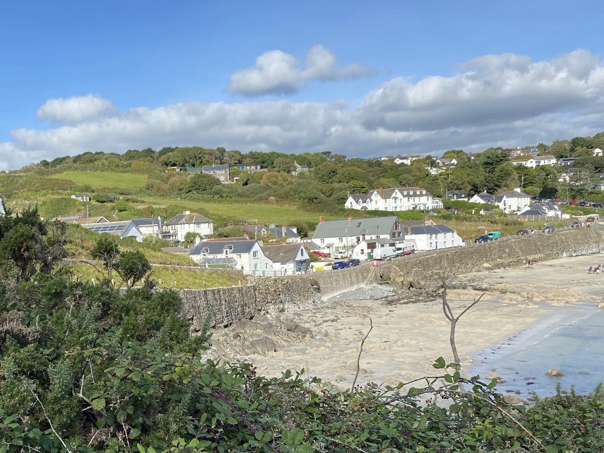 Beautiful Day at Gunvor Cottage today 🙂
Book your holiday and enjoy the view via Aspects Holidays. Click on the link below 
aspects-holidays.co.uk/cornwall/south…