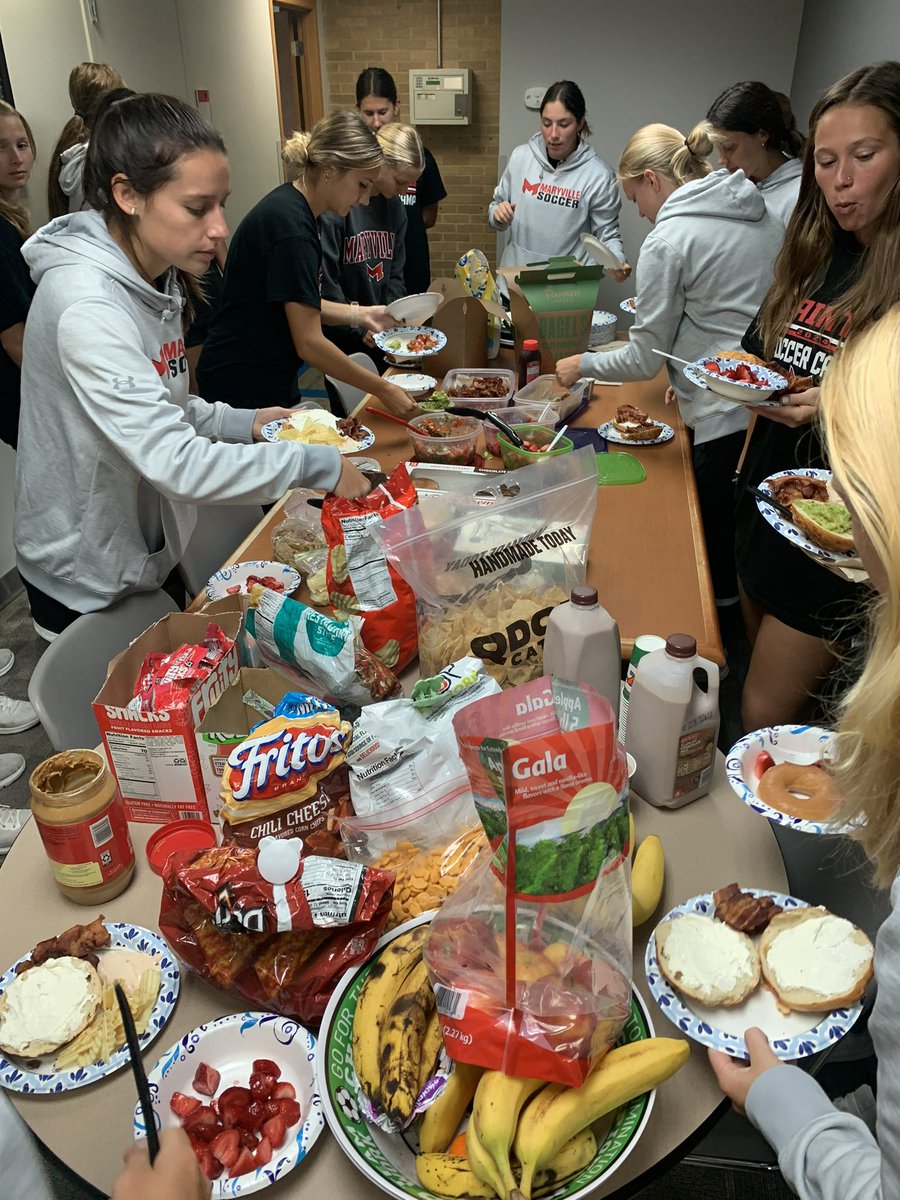 MUSaintsSoccer's tweet photo. More pics from #SPENSA on Saturday morning…so much 🤩❤️👏, then regeneration and a 🐻 brunch😋🤤!! https://t.co/20n6ebfo5G