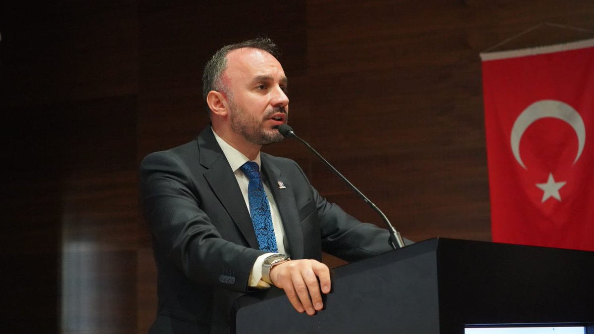 ozvatan_ahmet's tweet photo. Milli Gençlik Derneği İl Başkanları toplantımızı Milli Görüş Lideri Dr. Fatih Erbakan’ın katılımlarıyla gerçekleştirdik. Muhterem Liderimize katılımından dolayı çok teşekkür ediyor, toplantımızın hayırlara vesile olmasını da Cenabı Hak’tan niyaz ediyoruz. https://t.co/D1ZVQ78lZE