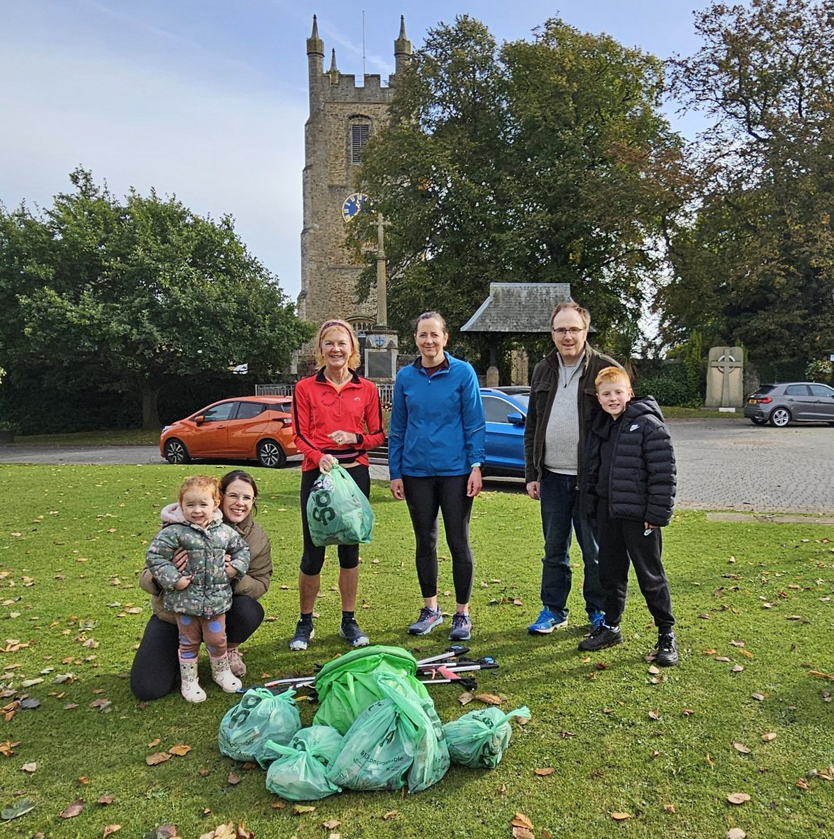 Ceddesfeld Hall grounds, Eden Drive play park, Meadows estate, Queen's Drive estate, Station Road, West End, village centre - you've been plogged! James and his son Harry joined our regulars today - it's always great to welcome new #ploggers!

#keepbritaintidy #lovewhereyoulive