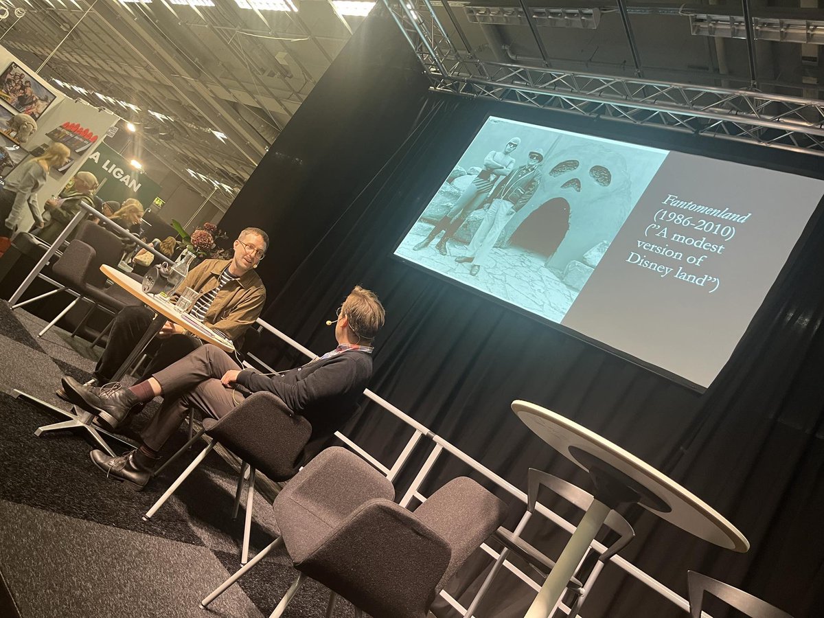 Tack till alla som lyssnade igår. Idag pratar jag ”Serier för vuxna: Epix och den svenska serierevolutionen” på Seriescenen 13.30.

bokmassan.se/programs/serie…