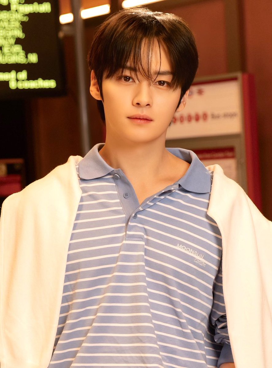 Stray Kids リノYOUR HERO 額装写真 Stray Kids JAPAN SEASON'S GREETINGS 2025 “Your Hero”」 #LeeKnow