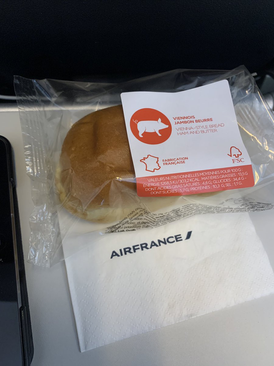 stua08115's tweet photo. Dear @KLM decided to travel home via @airfrance this week. Pleased to see they have a selection of sandwiches (ham/cheese), and don’t just expect everyone to like cheese or egg. Perhaps you could use the same caterers as your partners? #klm #Sandwiches https://t.co/4FORXqcuhm