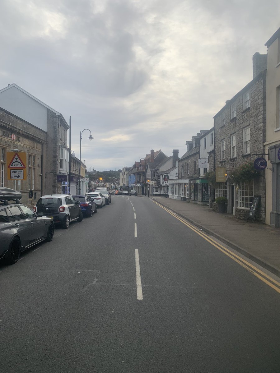 CowbridgeCarsC's tweet photo. Lovely morning in #cowbridge https://t.co/wL0iPVEKoY