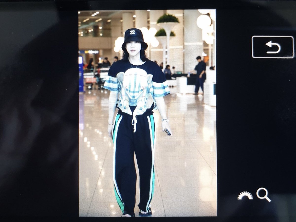 BeamingHaven's tweet photo. 240929 인천공항 프리뷰 🩷🩷🩷
@LUsyndrome 

#포커즈 #이유 https://t.co/NfvqpqHsfV