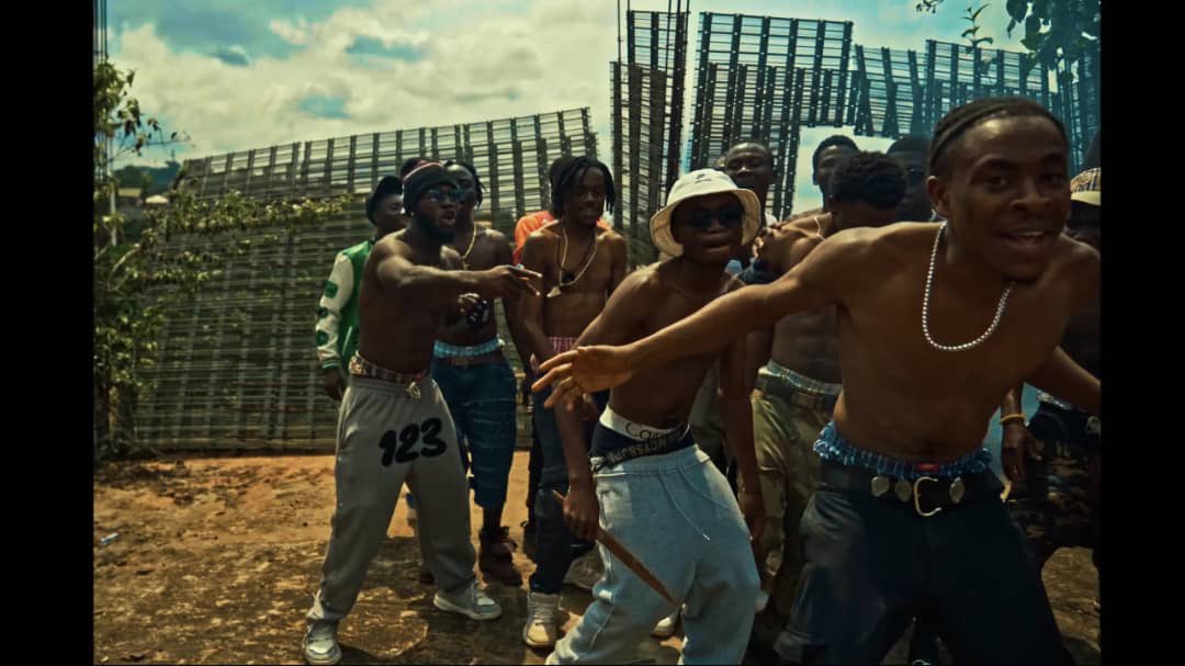 newleveloff's tweet image. Quelques images du clip de GangBang 2 🥶🥶🥶🥶

C’est une dinguerie 🥵
Proposez nous une date en commentaire on veut voir un truc 🧪

🔗 logmusic.lnk.to/0ab0HtSU

#rapcamer #hoodtrap