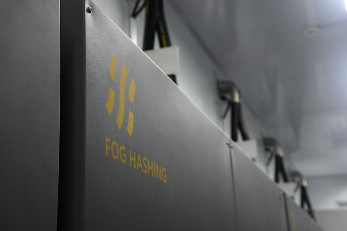 derekyeeee's tweet photo. 🚀 Announcing the BC40 Elite Immersion Container - The Future of Bitcoin Mining is Here! 🚀
We're thrilled to announce the innovation in  mining - the BC40 Elite Immersion Container! This state-of-the-art, immersion system is designed to revolutionize the way you mine Bitcoin. https://t.co/v9QnXKj1GI