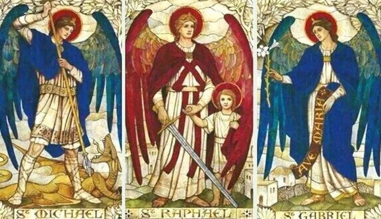 San Miguel Arcángel, Príncipe de las milicias celestiales, ruega por nosotros.

San Gabriel Arcángel, ángel de la Encarnación, ruega por nosotros.

San Rafael Arcángel, el mensajero del amor de Dios, ruega por nosotros.